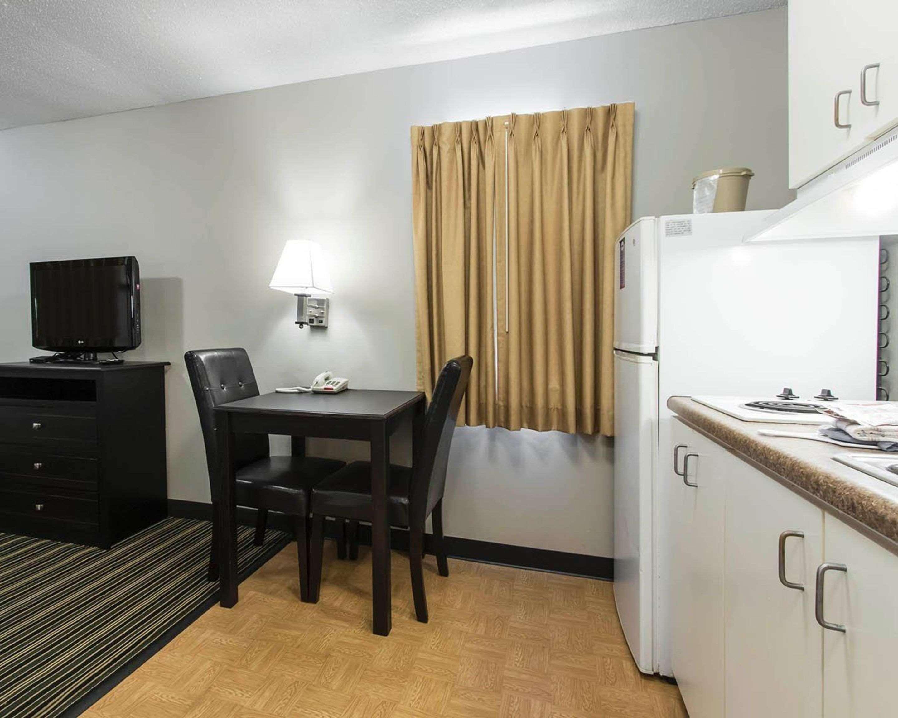 Warrington Suburban Extended Stay Hotel Naval Base Area מראה חיצוני תמונה