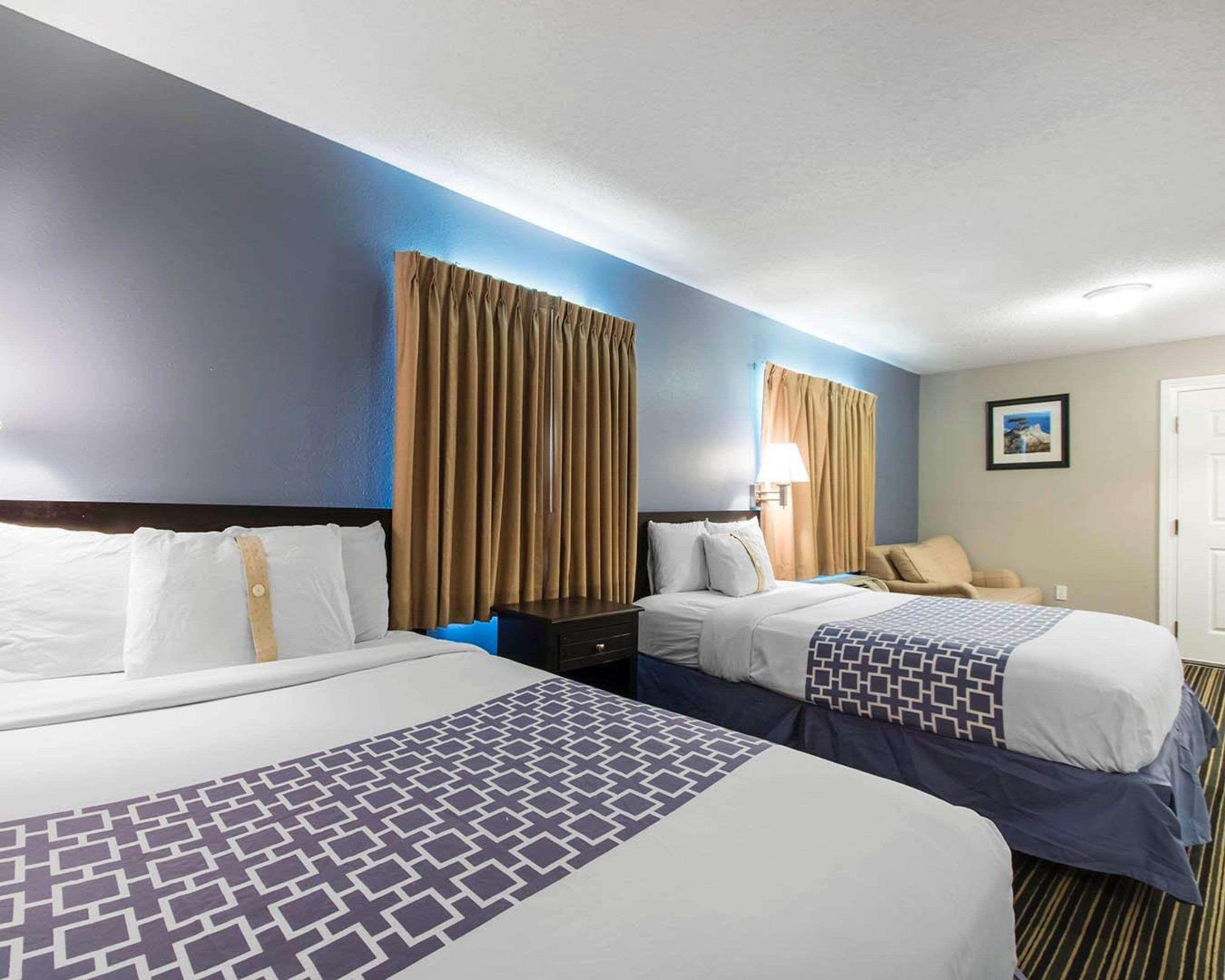Warrington Suburban Extended Stay Hotel Naval Base Area מראה חיצוני תמונה