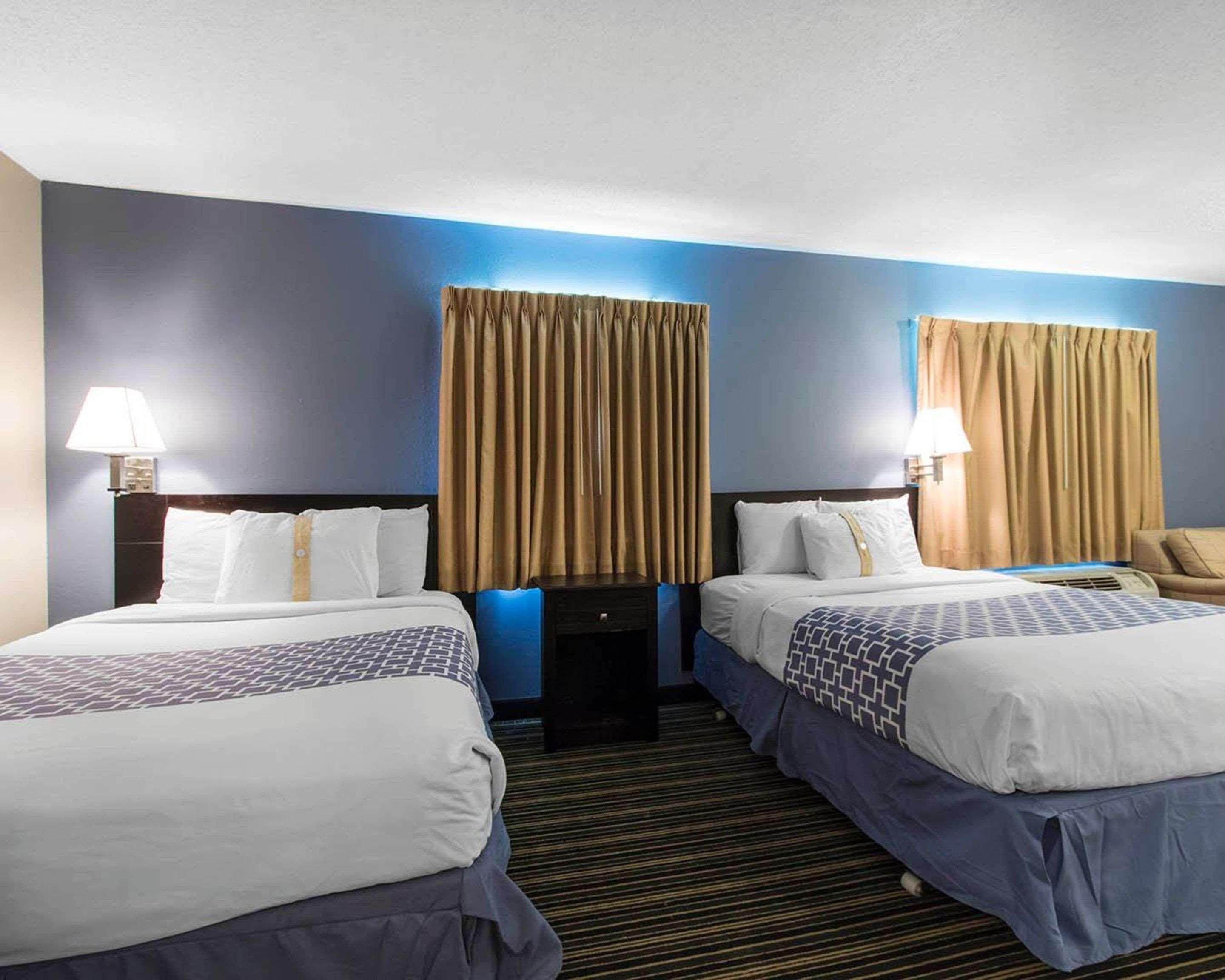 Warrington Suburban Extended Stay Hotel Naval Base Area מראה חיצוני תמונה