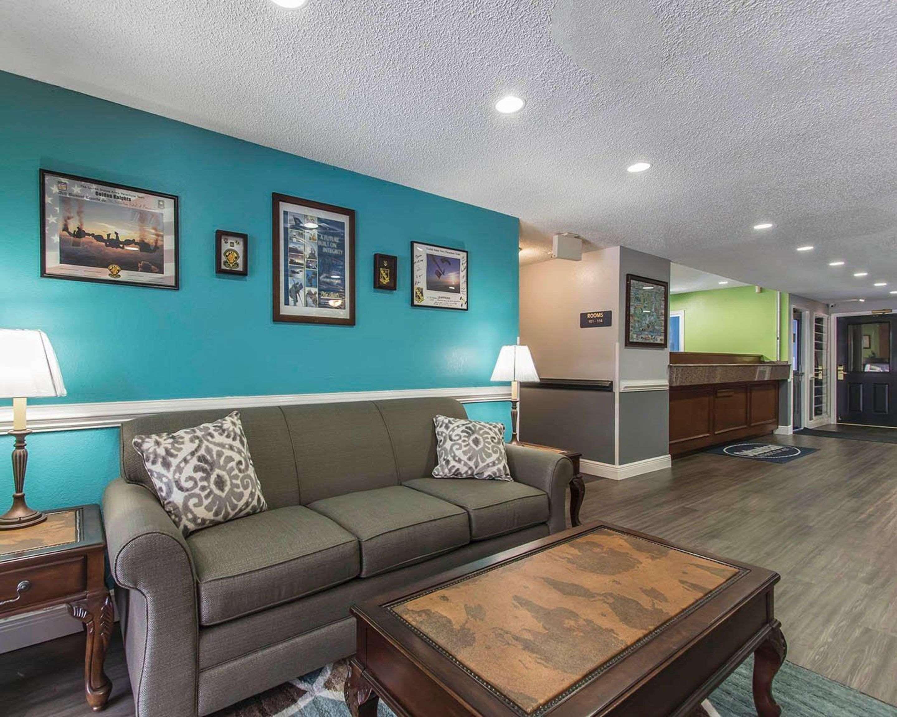 Warrington Suburban Extended Stay Hotel Naval Base Area מראה חיצוני תמונה