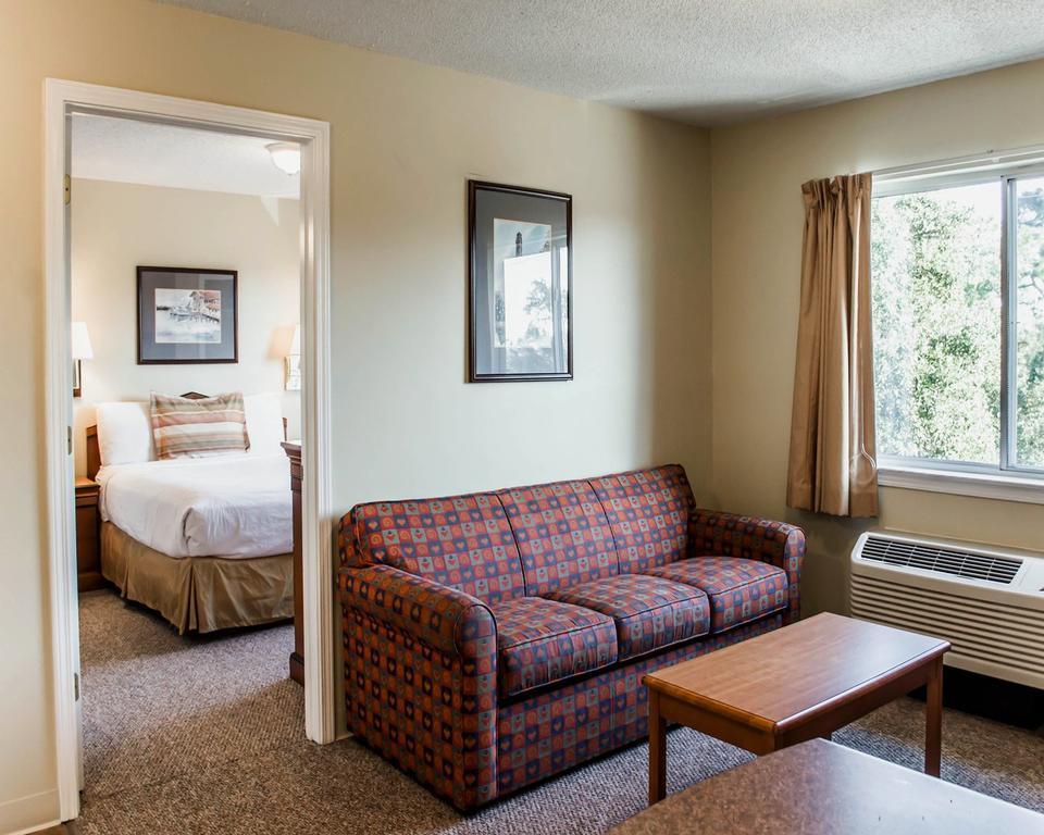 Warrington Suburban Extended Stay Hotel Naval Base Area מראה חיצוני תמונה