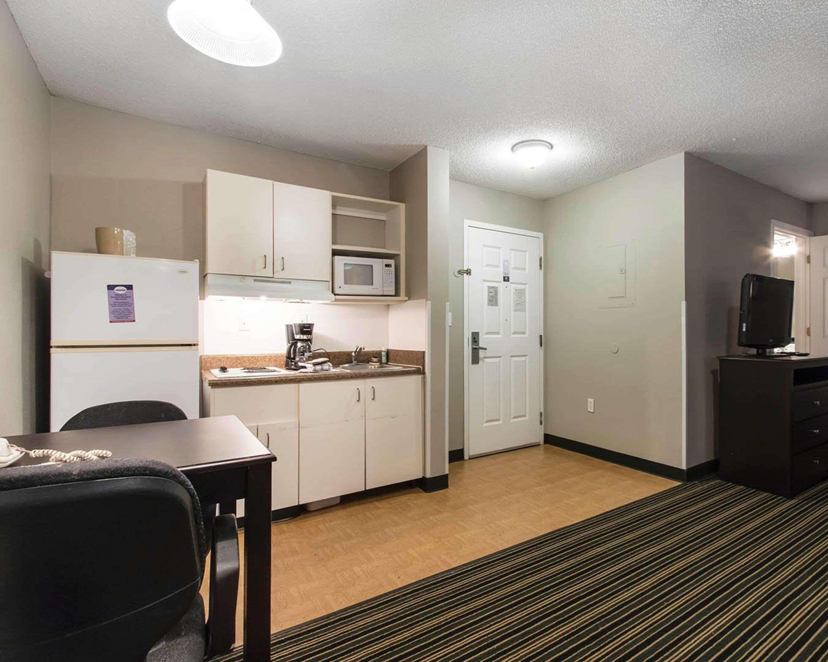Warrington Suburban Extended Stay Hotel Naval Base Area מראה חיצוני תמונה