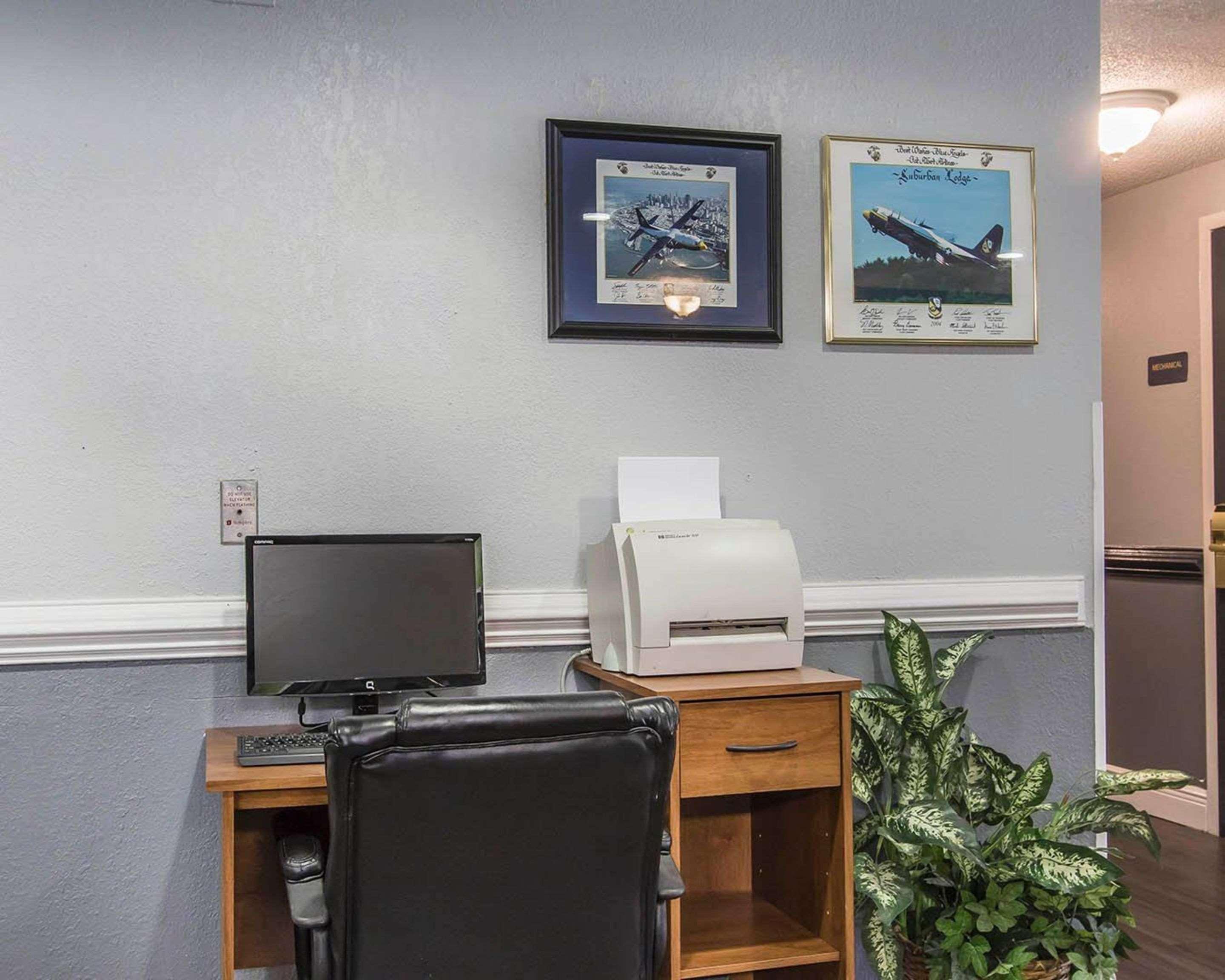Warrington Suburban Extended Stay Hotel Naval Base Area מראה חיצוני תמונה