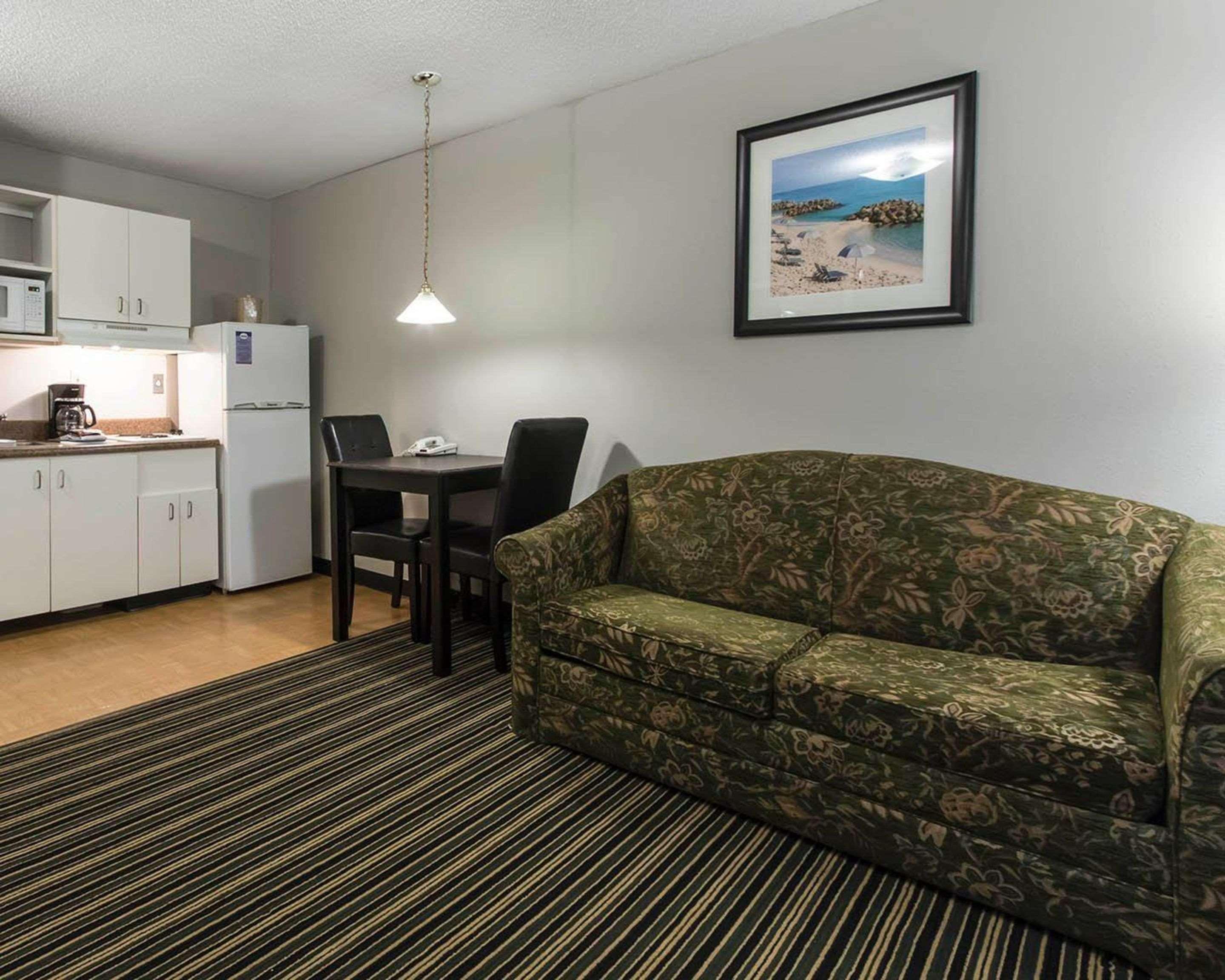 Warrington Suburban Extended Stay Hotel Naval Base Area מראה חיצוני תמונה