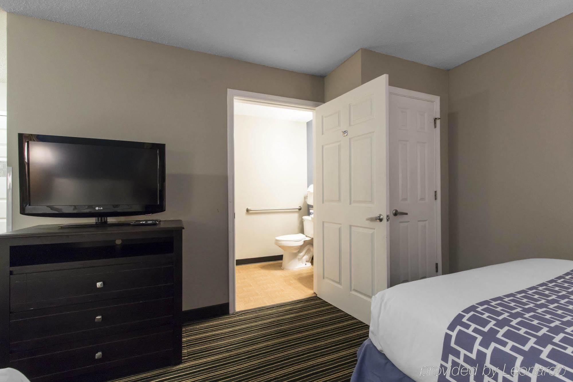 Warrington Suburban Extended Stay Hotel Naval Base Area מראה חיצוני תמונה